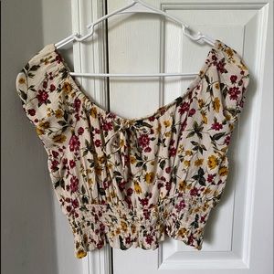 american eagle crop top!